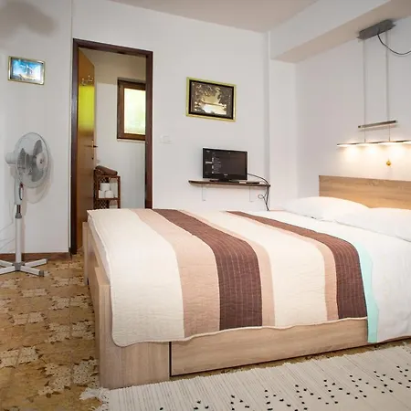 Luka Apartment *