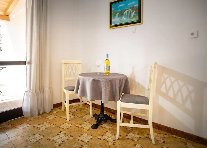 Luka Rovinj